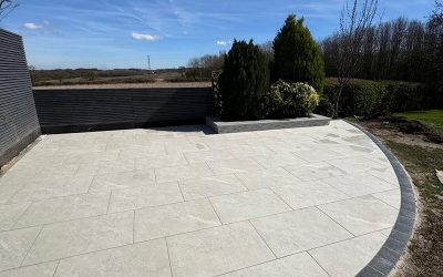 Curved Porcelain Patio, Barnsley